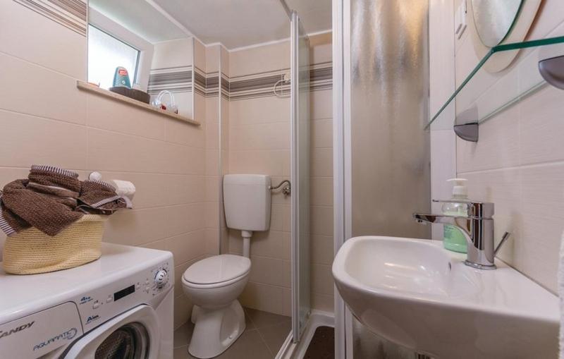 Apartment Nena- Apartman Sa Posebnim Ulazom U Prizemlju, Terasom I Zelenom Okucnicom Rakotule Exteriér fotografie